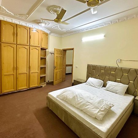 The Royal Regency Guest House 이슬라마바드 외부 사진